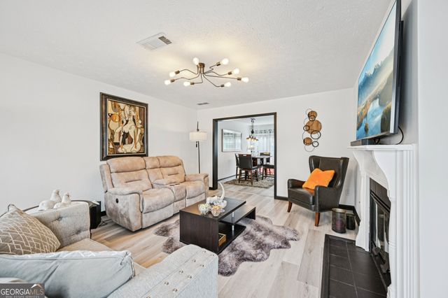 4109 Ashford Green Drive, Duluth, GA 30096