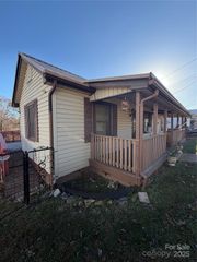 286 School Street, Marion, NC 28752