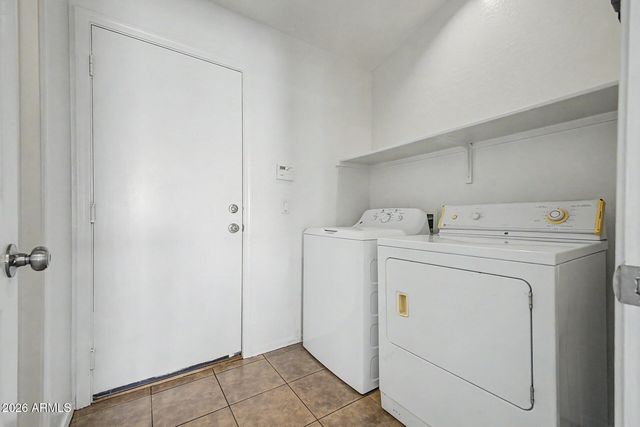 930 E Harwell Road, Phoenix, AZ 85042