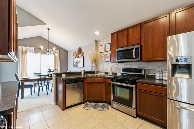 3340 Cameron Drive, Elgin, IL 60124