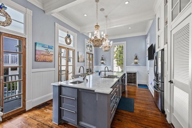 1728 Avenue M, Galveston, TX 77550