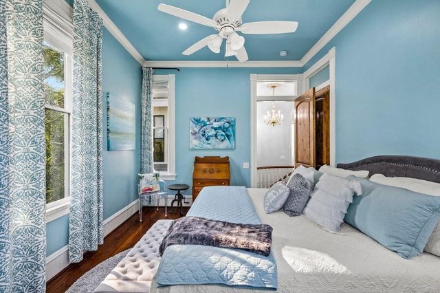 1728 Avenue M, Galveston, TX 77550