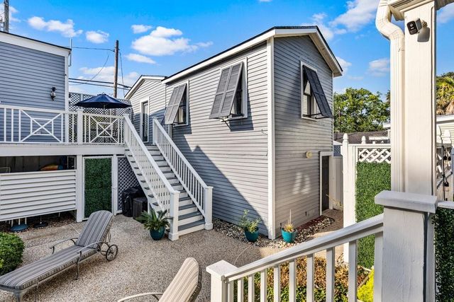 1728 Avenue M, Galveston, TX 77550