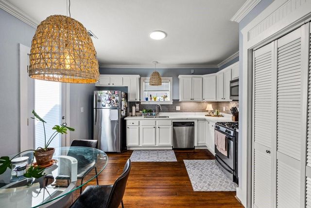 1728 Avenue M, Galveston, TX 77550
