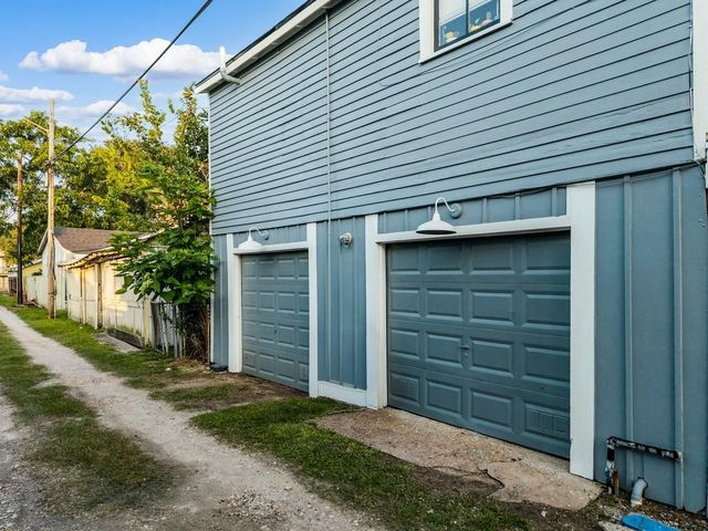 1728 Avenue M, Galveston, TX 77550