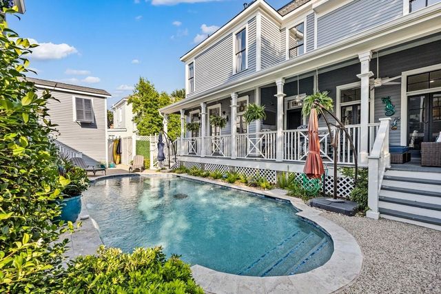 1728 Avenue M, Galveston, TX 77550