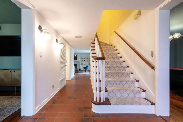 6106 Cherrylawn CIR, Austin, TX 78723