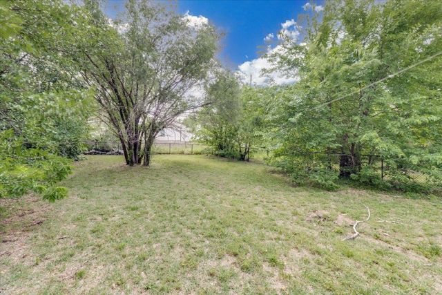 1746 Chautauqua, Wichita, KS 67214