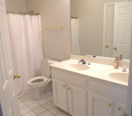 8614 Cypress Point Ct, Baton Rouge, LA 70809