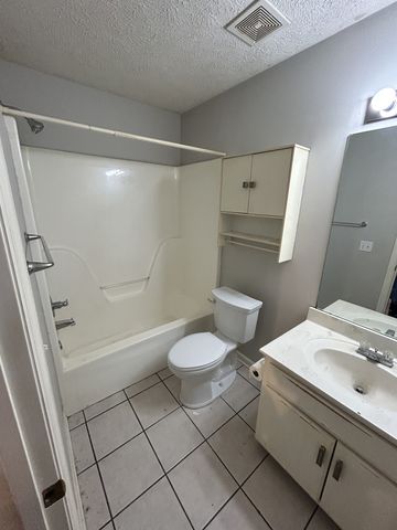 1525 Middleborough Ct, Murfreesboro, TN 37130