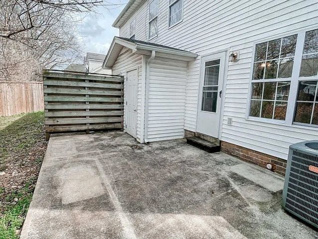 1525 Middleborough Ct, Murfreesboro, TN 37130