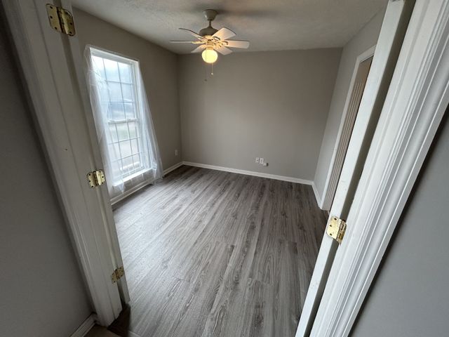 1525 Middleborough Ct, Murfreesboro, TN 37130