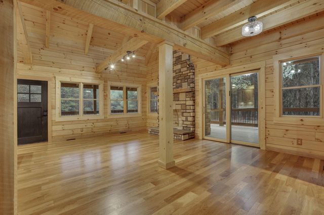 15817 Nickel Plate Road, Logan, OH 43138