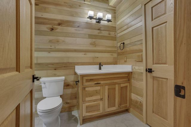 15817 Nickel Plate Road, Logan, OH 43138