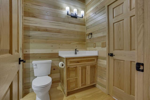 15817 Nickel Plate Road, Logan, OH 43138