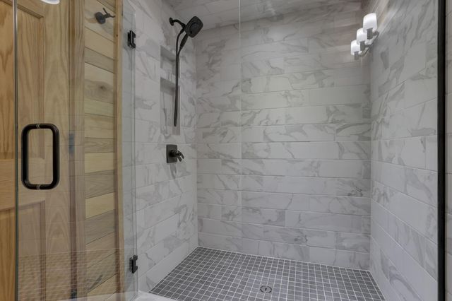 15817 Nickel Plate Road, Logan, OH 43138