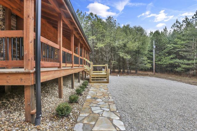 15817 Nickel Plate Road, Logan, OH 43138