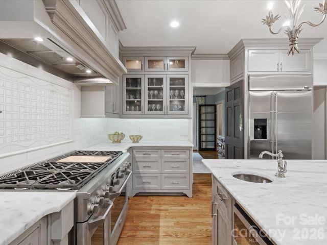 2506 Winding Oak Drive, Charlotte, NC 28270
