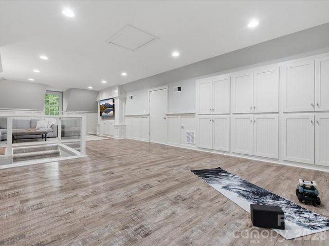 2506 Winding Oak Drive, Charlotte, NC 28270