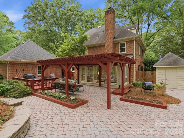 2506 Winding Oak Drive, Charlotte, NC 28270