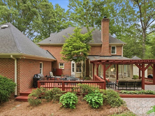2506 Winding Oak Drive, Charlotte, NC 28270