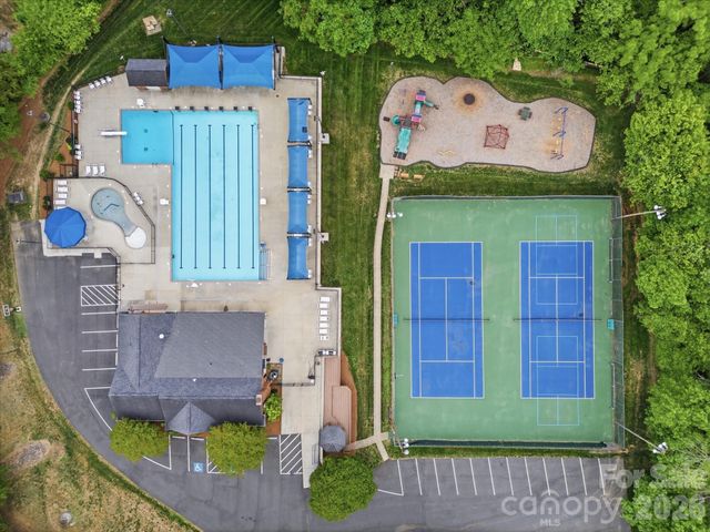 2506 Winding Oak Drive, Charlotte, NC 28270