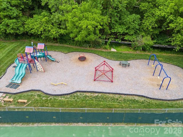 2506 Winding Oak Drive, Charlotte, NC 28270