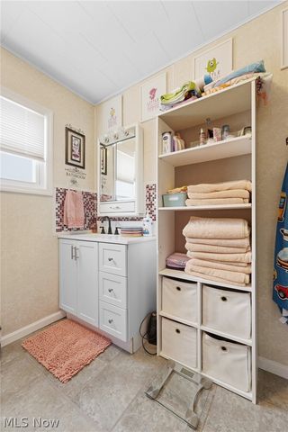 125 E Indiana Avenue, Sebring, OH 44672