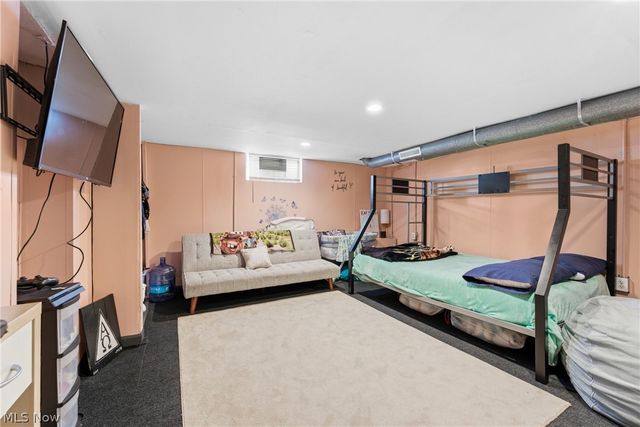 125 E Indiana Avenue, Sebring, OH 44672