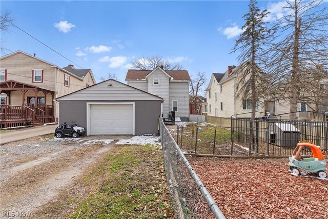 125 E Indiana Avenue, Sebring, OH 44672