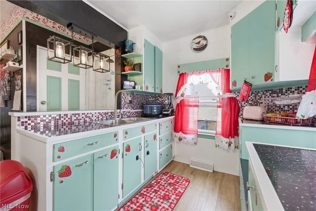 125 E Indiana Avenue, Sebring, OH 44672