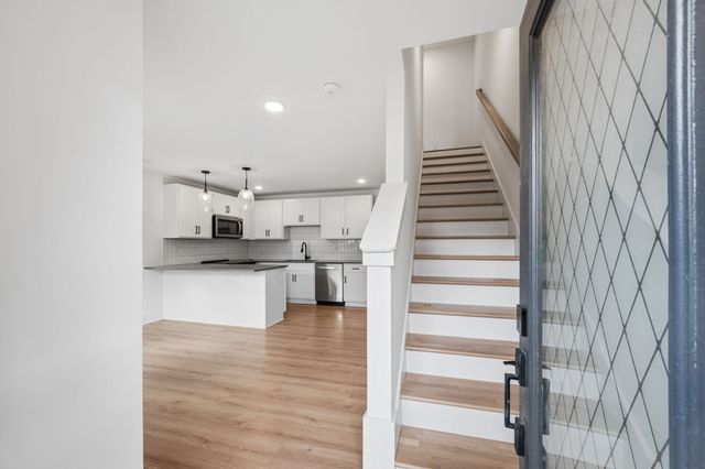 102 Duke St Apt 24, Nashville, TN 37207