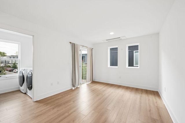 102 Duke St Apt 24, Nashville, TN 37207