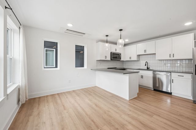 102 Duke St Apt 24, Nashville, TN 37207