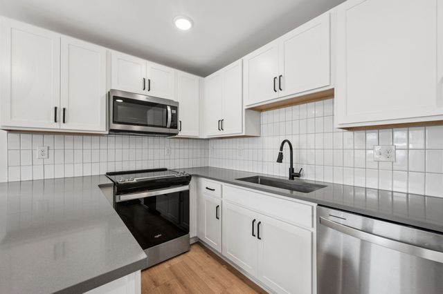 102 Duke St Apt 24, Nashville, TN 37207