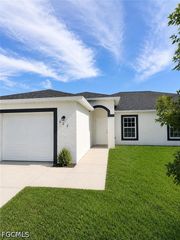 622 SE 7th ST, Cape Coral, FL 33990