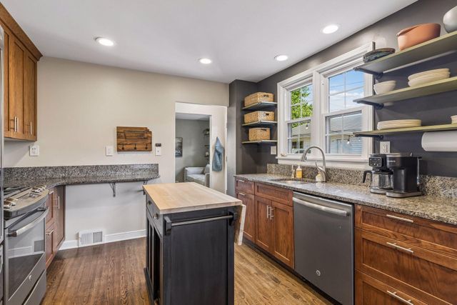 1260 Saint Clair Avenue, Saint Paul, MN 55105