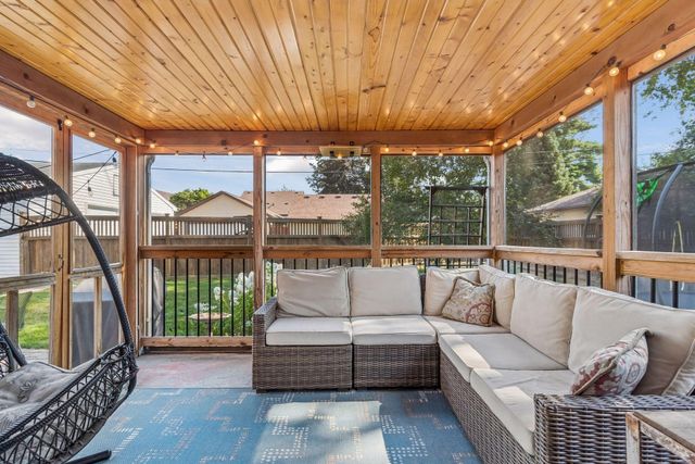 1260 Saint Clair Avenue, Saint Paul, MN 55105