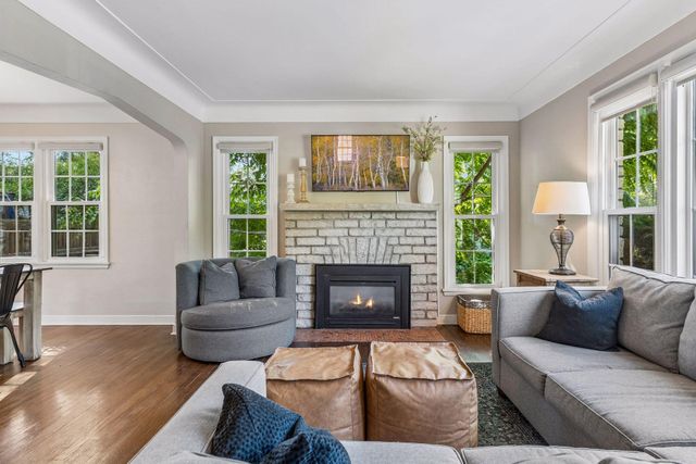 1260 Saint Clair Avenue, Saint Paul, MN 55105