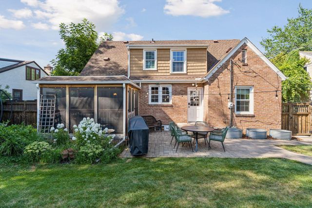 1260 Saint Clair Avenue, Saint Paul, MN 55105