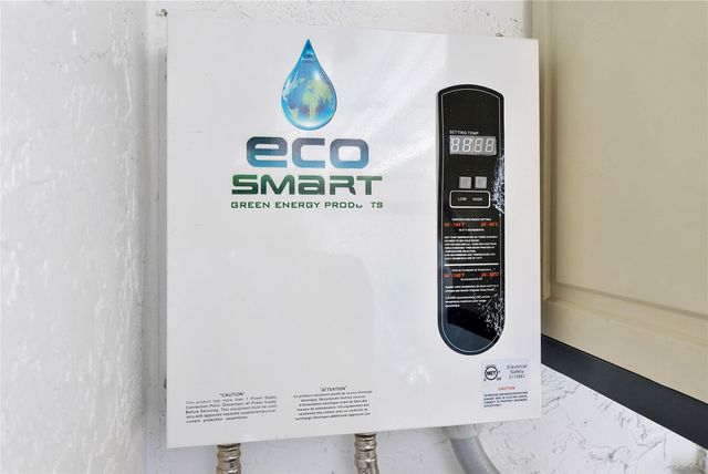 659 NW 88th Drive, Coral Springs, FL 33071