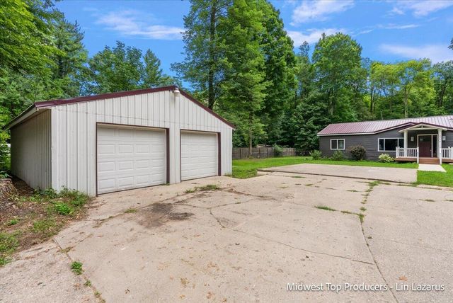 8270 Bradley Road, Belding, MI 48809