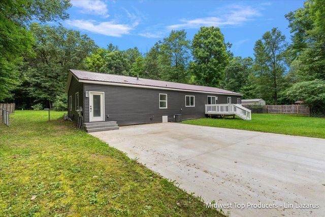 8270 Bradley Road, Belding, MI 48809