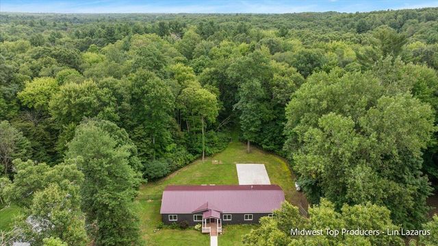 8270 Bradley Road, Belding, MI 48809