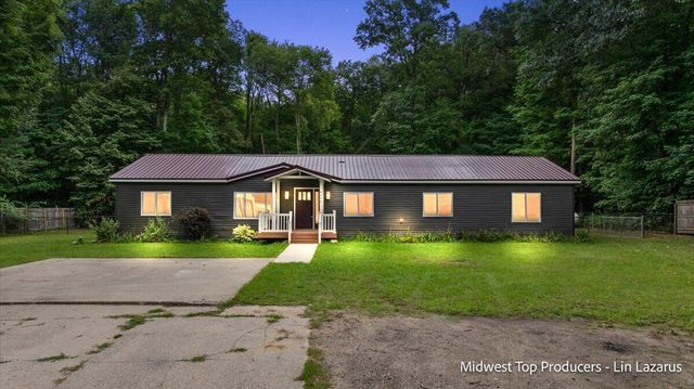 8270 Bradley Road, Belding, MI 48809