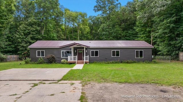 8270 Bradley Road, Belding, MI 48809