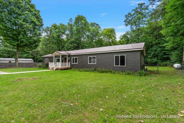 8270 Bradley Road, Belding, MI 48809
