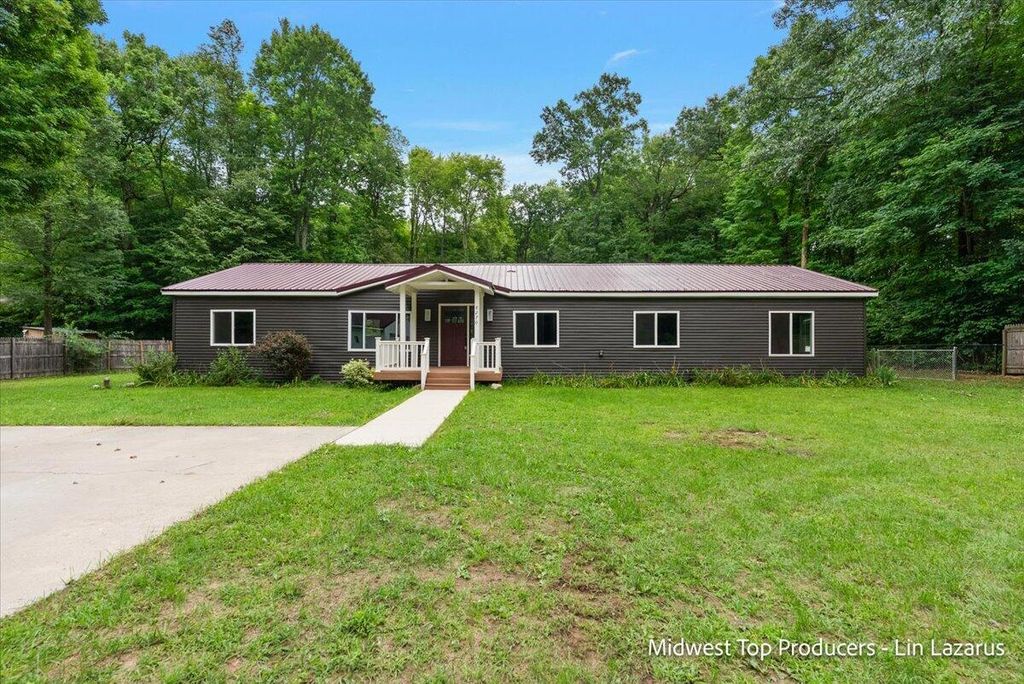 8270 Bradley Road, Belding, MI 48809