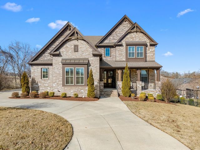 644 Five Oaks Blvd, Lebanon, TN 37087