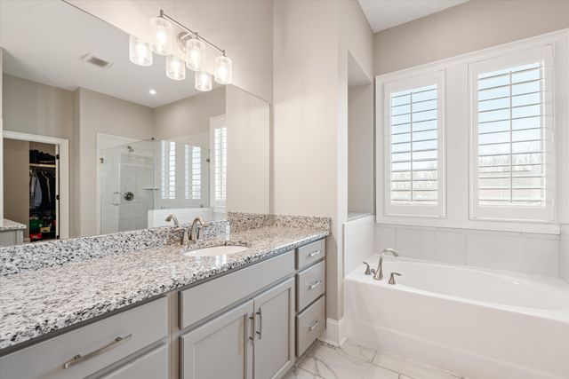 644 Five Oaks Blvd, Lebanon, TN 37087